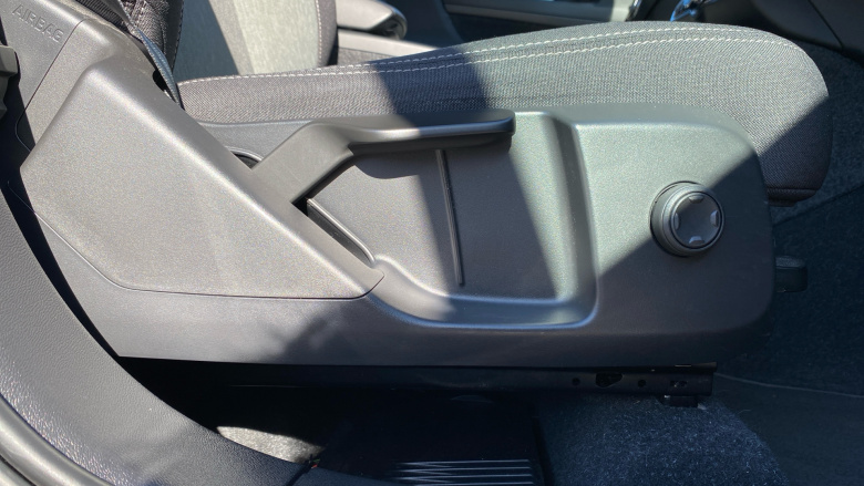 Volvo XC40 2.0 B3P Core 5dr Auto Petrol Estate